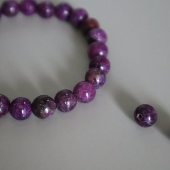 Lepidolite Gemstone Stretch Bracelet - Picture 6 of 9